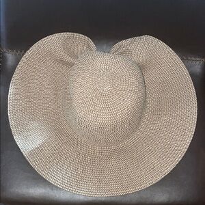 Stylish Wide Beach Brim Hat